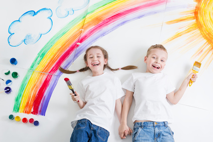 enfants heureux peinture